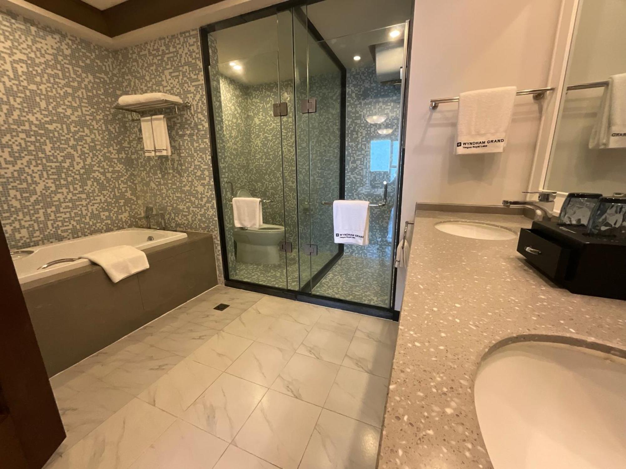 Kantharyar Serviced Apartment Rangún Exteriér fotografie